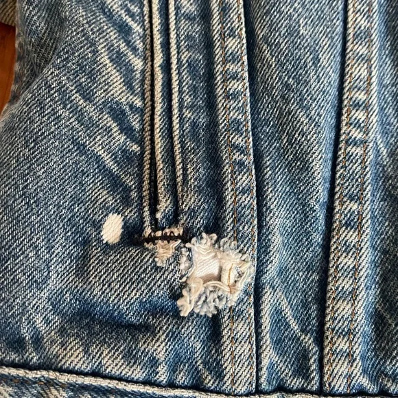 Vintage Levis Jean jacket- Made in USA - Picture 5 of 7
